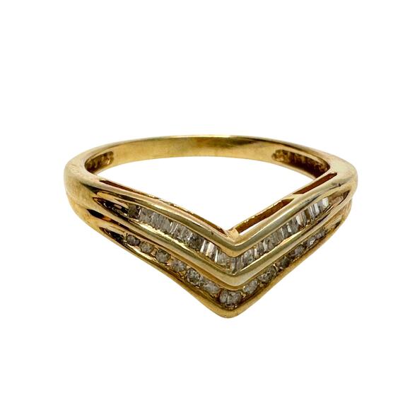 Beautiful 2 Row Chevron Style 1/4 Carat Natural Diamond Baguette Ring - Size 7 - Picture 4 of 17